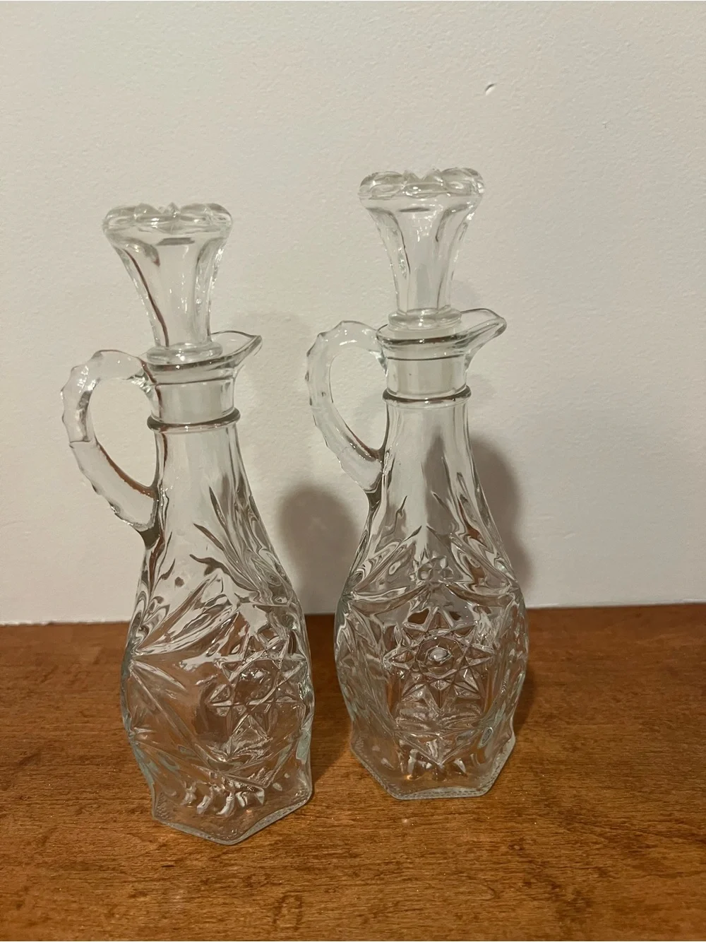ANCHOR HOCKING Vintage Glass Oil and Vinegar Cruets Set - 7.75 Inches Tall-1960s - Picture 3 of 9